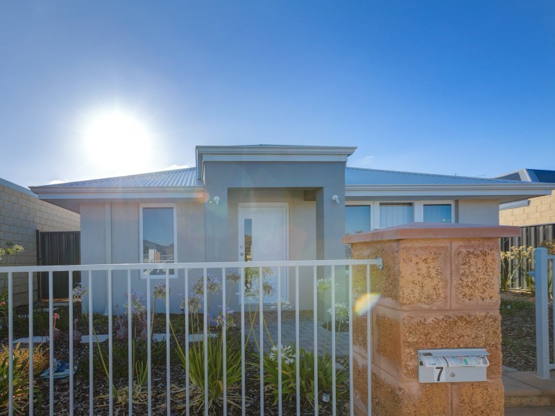 7 Hybrid Green, Banksia Grove WA 6031