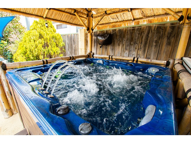 11 Bounty Way, Mindarie WA 6030