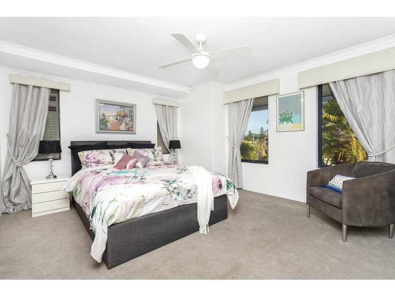 11 Bounty Way, Mindarie WA 6030