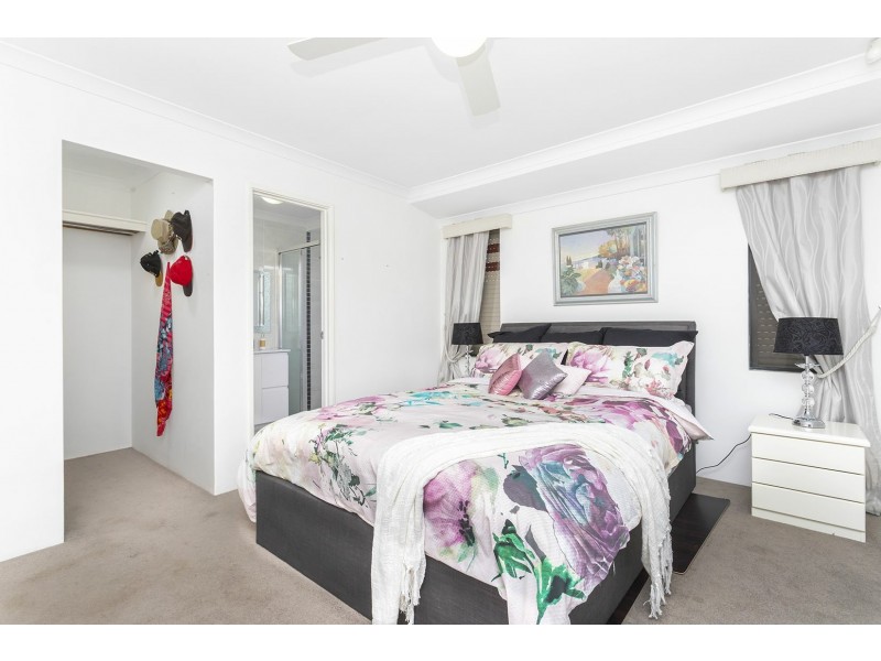 11 Bounty Way, Mindarie WA 6030