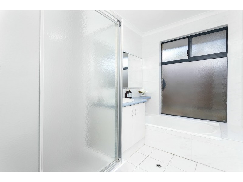 11 Bounty Way, Mindarie WA 6030