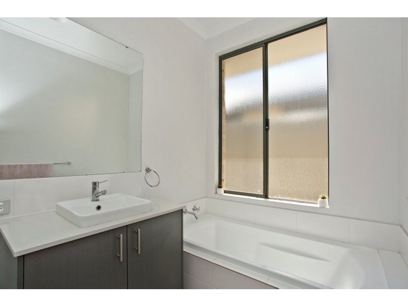 59 Cinnabar Drive, Eglinton WA 6034