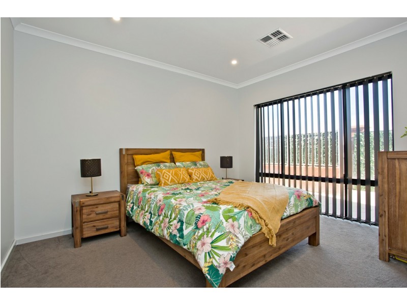 25 Dragonfly Road, Banksia Grove WA 6031