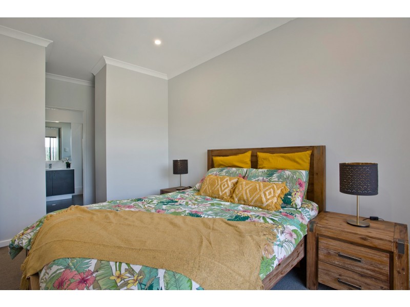 25 Dragonfly Road, Banksia Grove WA 6031