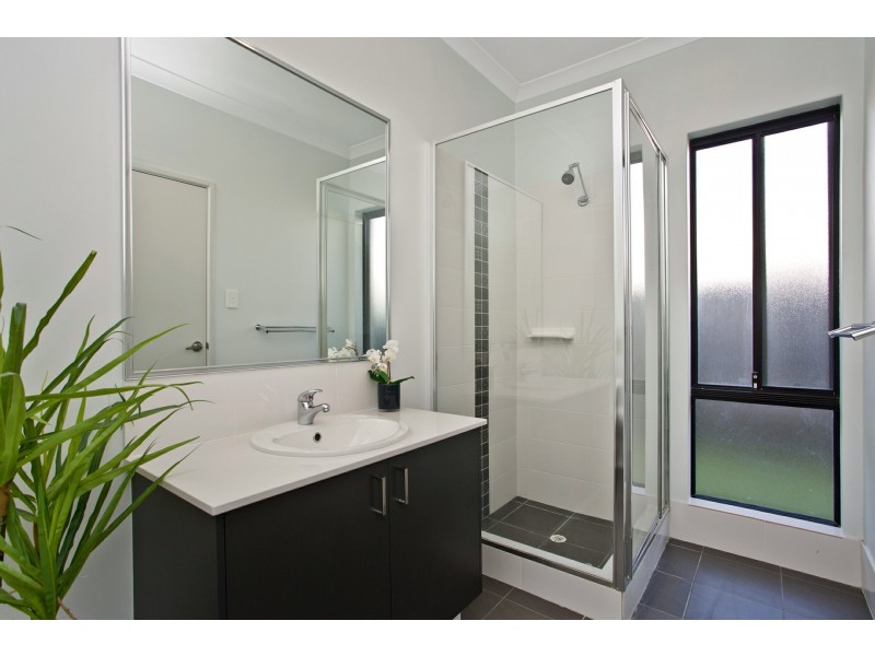 25 Dragonfly Road, Banksia Grove WA 6031