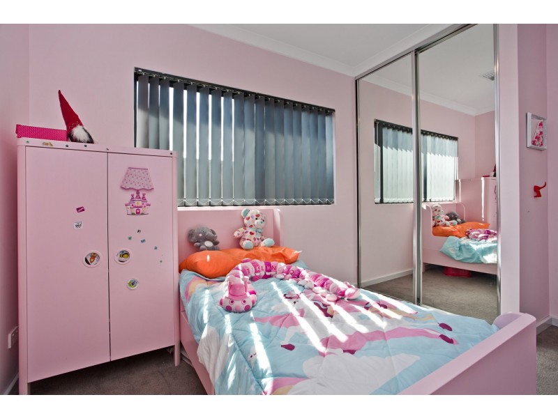 25 Dragonfly Road, Banksia Grove WA 6031