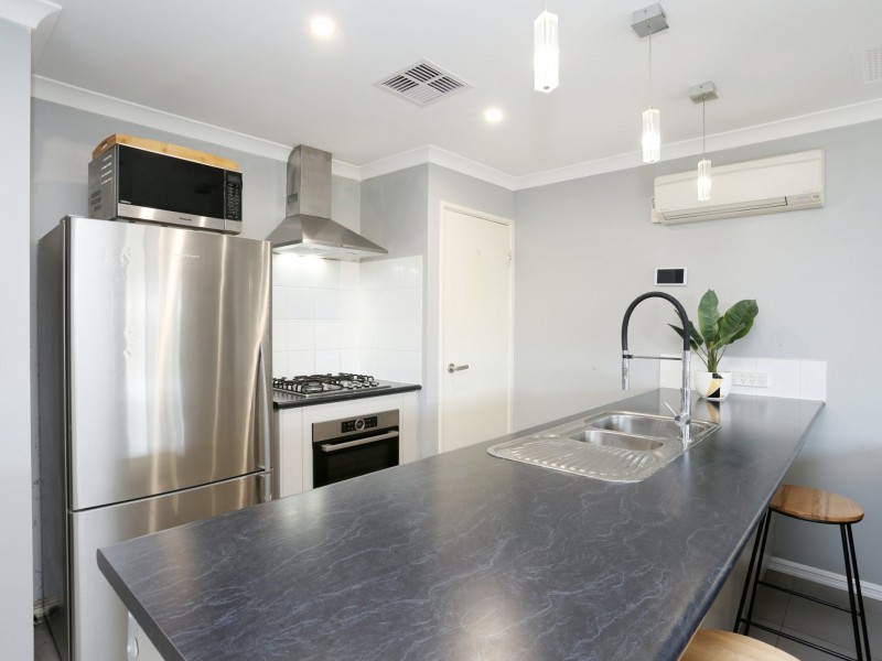 19 Bentham Turn, Banksia Grove WA 6031