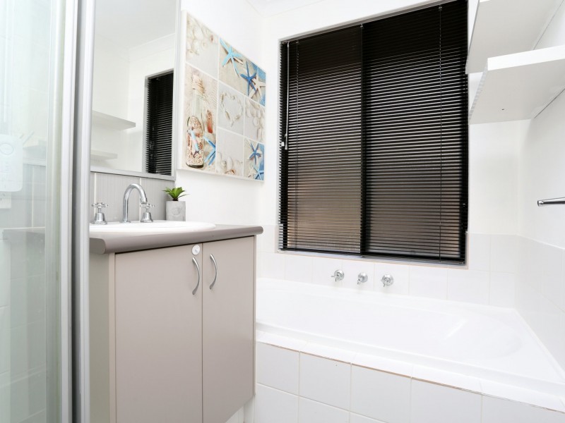 19 Bentham Turn, Banksia Grove WA 6031