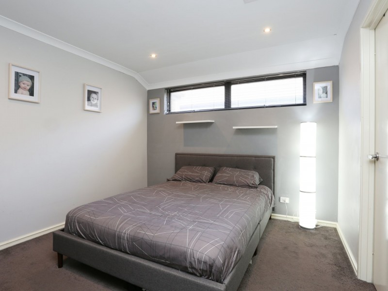 19 Bentham Turn, Banksia Grove WA 6031