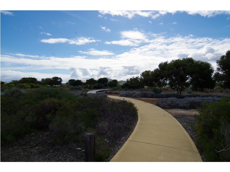 12 Bremer Parade, Jurien Bay WA 6516