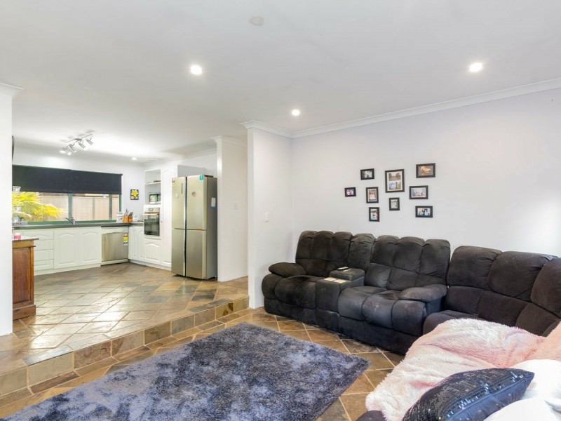 18 Kilmarnock Loop, Kinross WA 6028