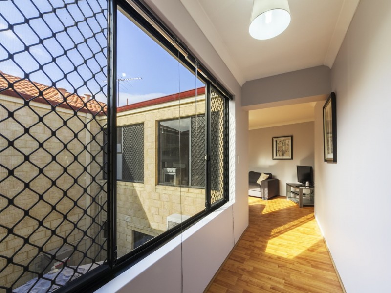 2A/1 Nottinghill Street, Joondalup WA 6027