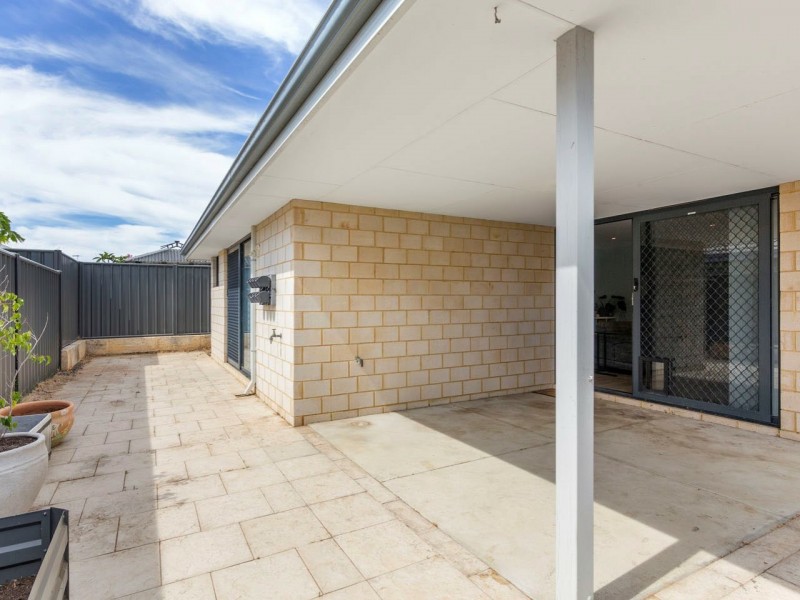 8 Garigal Street, Yanchep WA 6035
