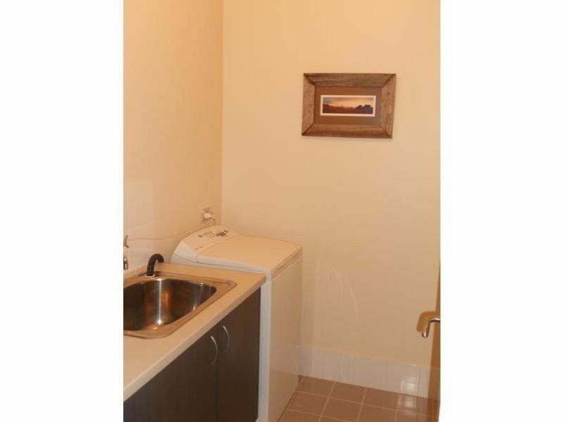 8B Bollach Green, Butler WA 6036