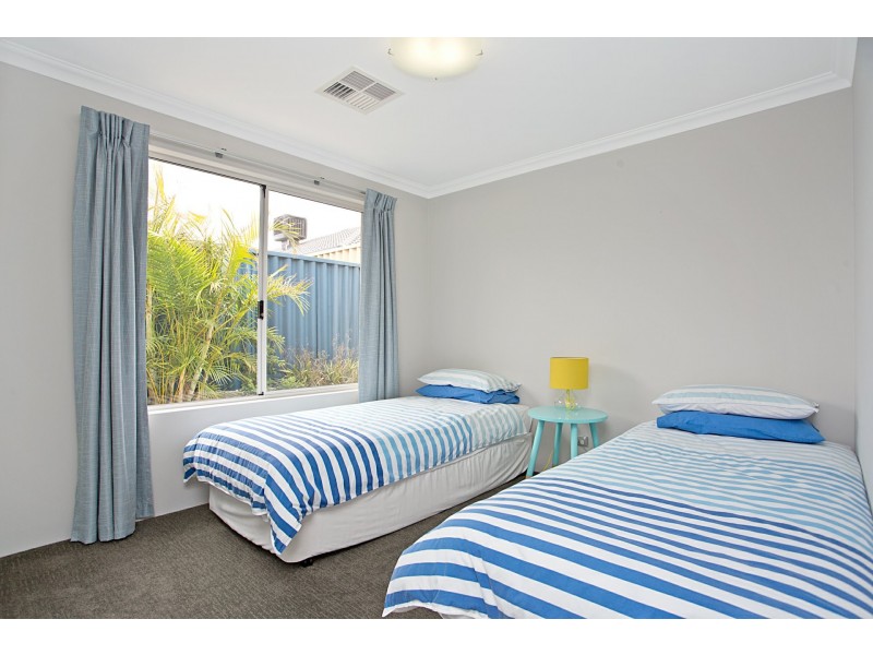 8 Manningtree Approach, Butler WA 6036