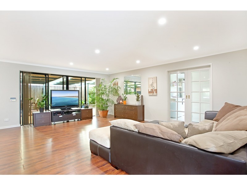 42 Monaltrie Loop, Carramar WA 6031