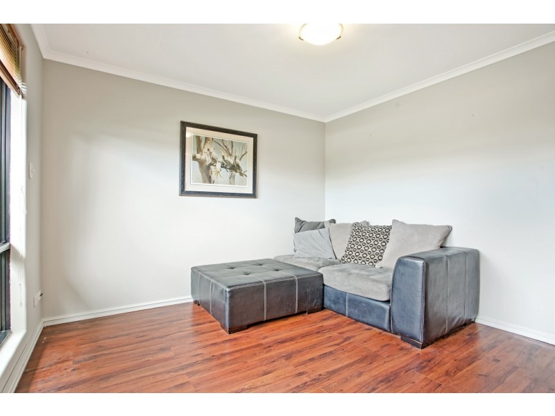 42 Monaltrie Loop, Carramar WA 6031