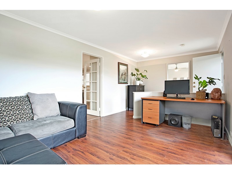 42 Monaltrie Loop, Carramar WA 6031