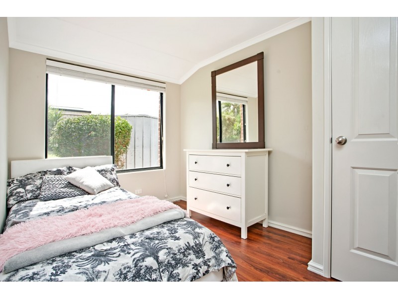 42 Monaltrie Loop, Carramar WA 6031