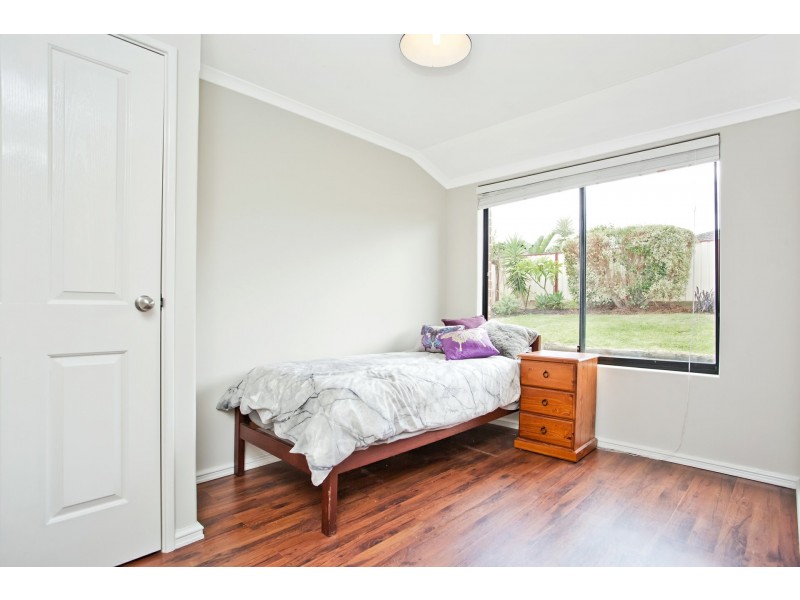 42 Monaltrie Loop, Carramar WA 6031