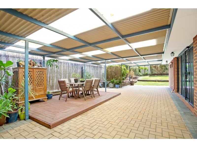 42 Monaltrie Loop, Carramar WA 6031
