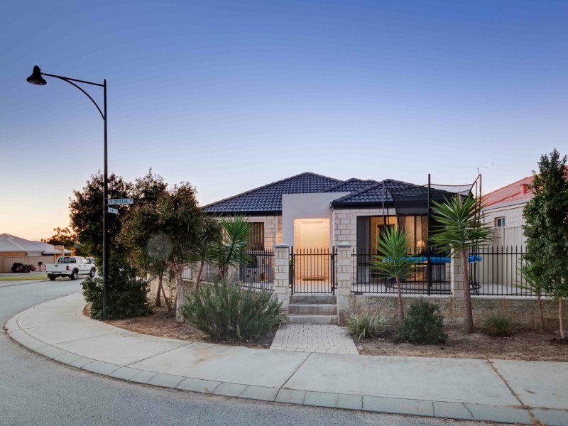 9 Vinci Entrance, Sinagra WA 6065