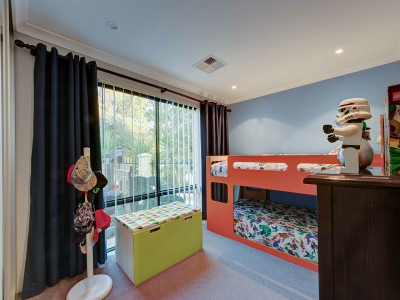 9 Vinci Entrance, Sinagra WA 6065