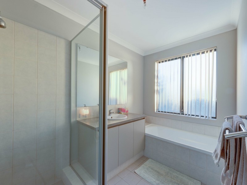 9 Vinci Entrance, Sinagra WA 6065