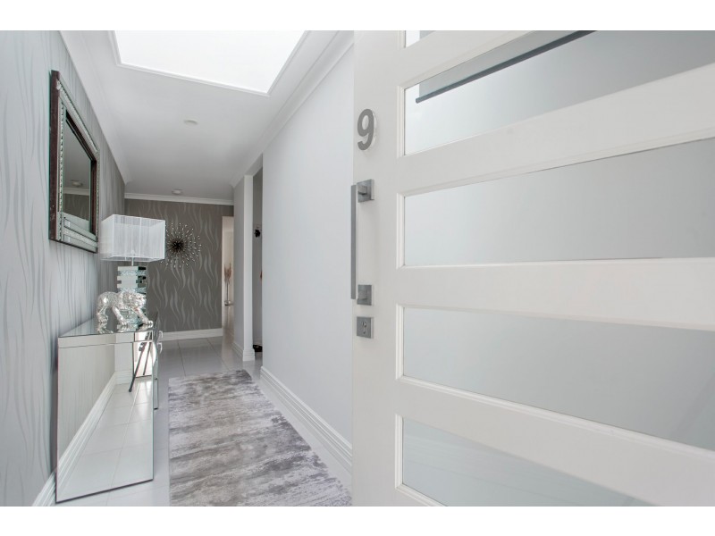 9 Lemon Way, Eglinton WA 6034