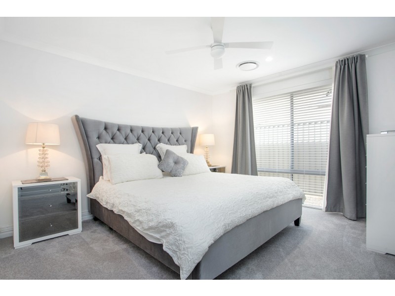 9 Lemon Way, Eglinton WA 6034