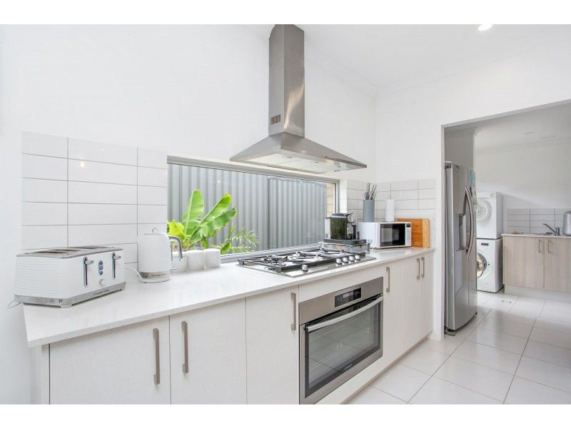 9 Lemon Way, Eglinton WA 6034