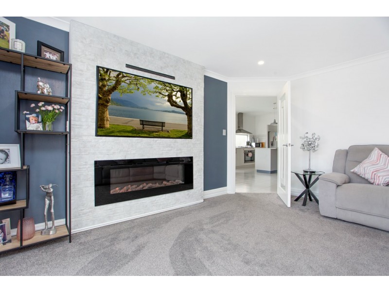 9 Lemon Way, Eglinton WA 6034