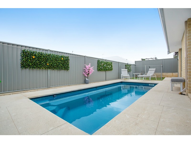 9 Lemon Way, Eglinton WA 6034