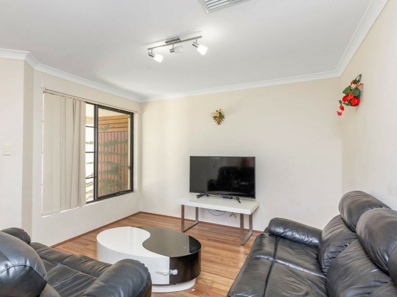 19 Cabanel Brace, Tapping WA 6065