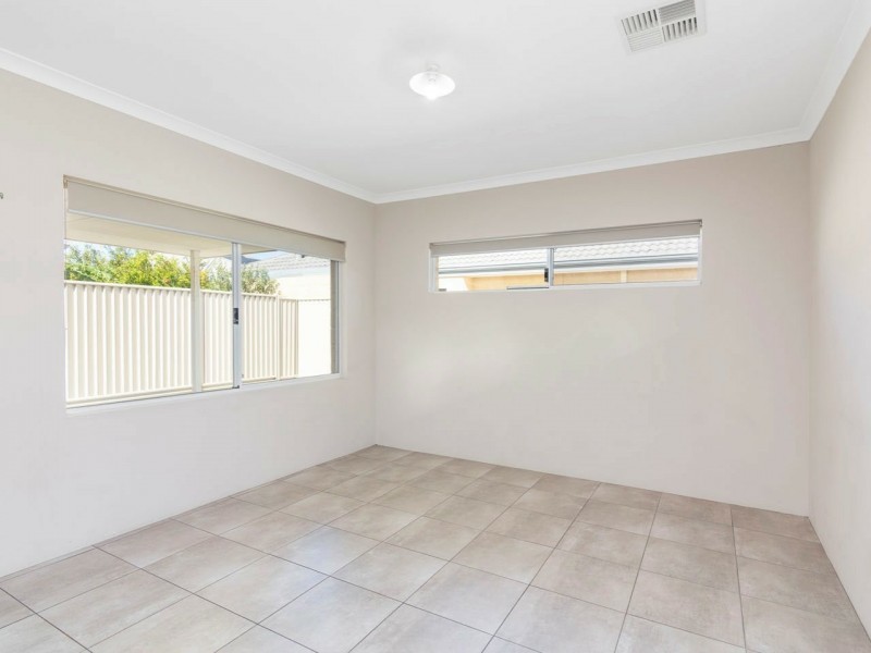 4 Rock Way, Alkimos WA 6038