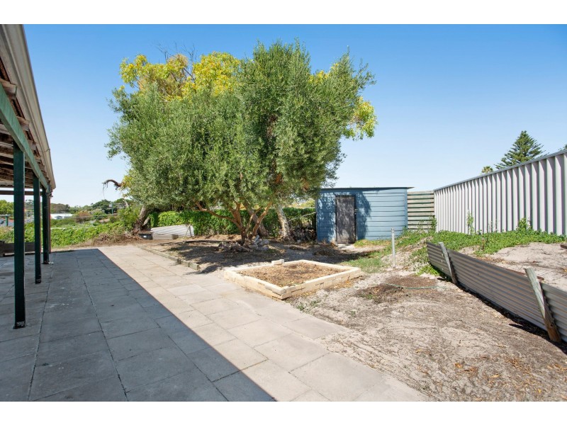 4 Smith Court, Yanchep WA 6035