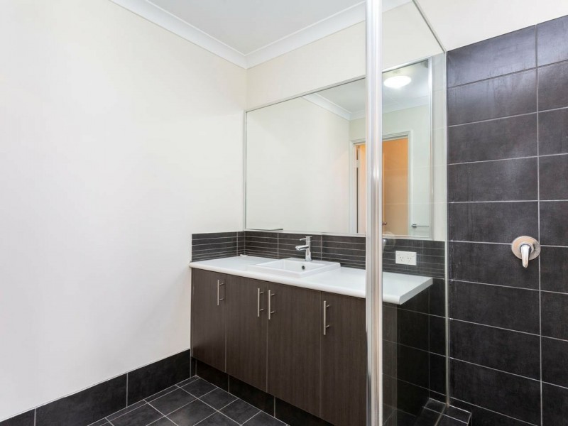 106 Joseph Banks Boulevard, Banksia Grove WA 6031