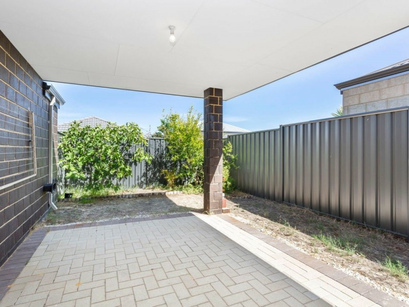 106 Joseph Banks Boulevard, Banksia Grove WA 6031