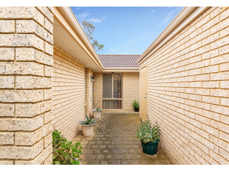 1 Eucumbene Crescent, Joondalup WA 6027