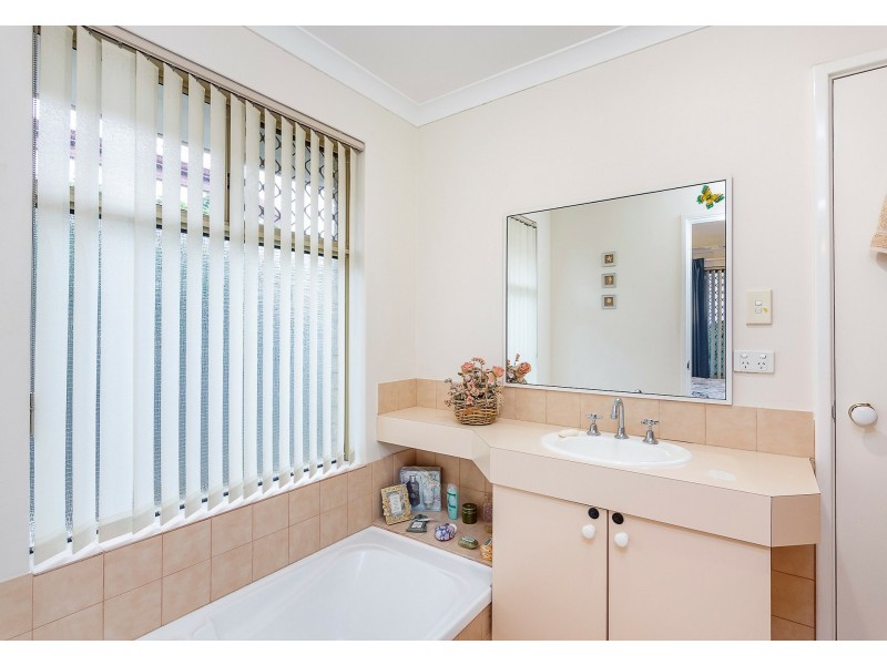 1 Eucumbene Crescent, Joondalup WA 6027