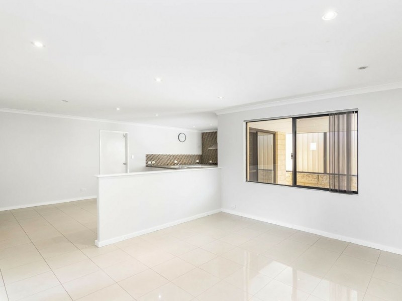 24 Lantern Way, Clarkson WA 6030