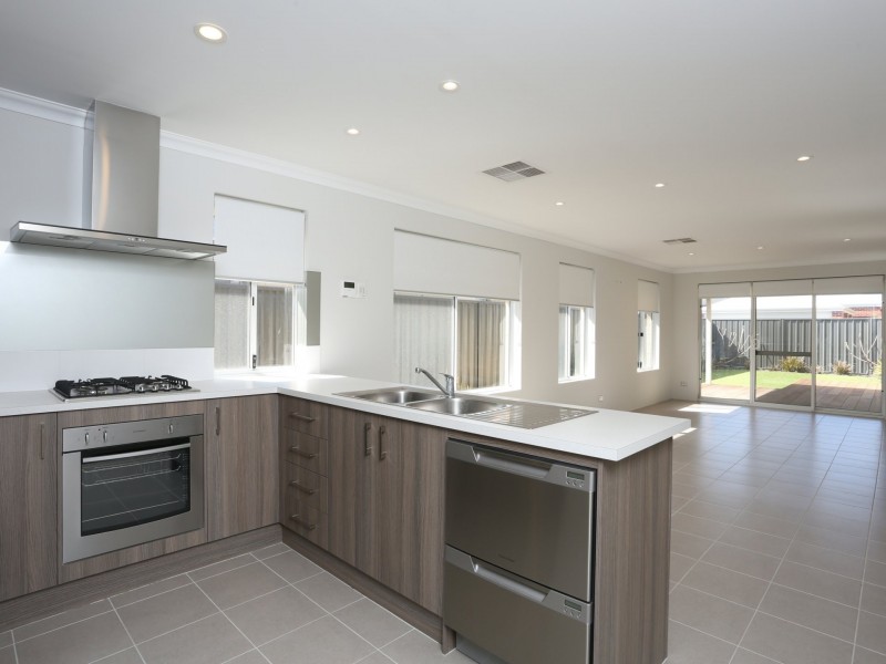 164 Grandis Boulevard, Banksia Grove WA 6031