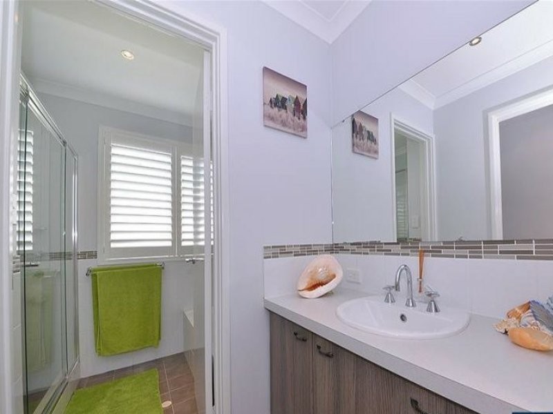 8 Duyfken Road, Jindalee WA 6036