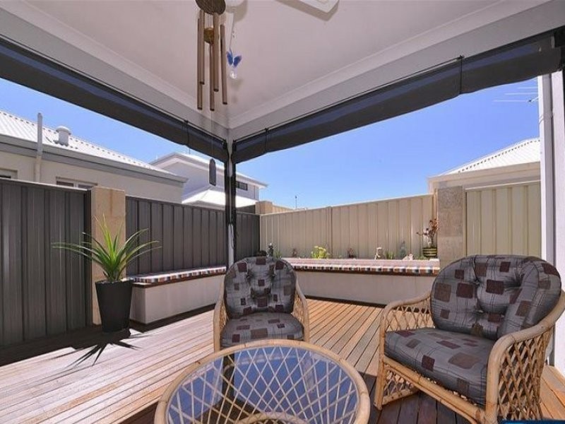 8 Duyfken Road, Jindalee WA 6036