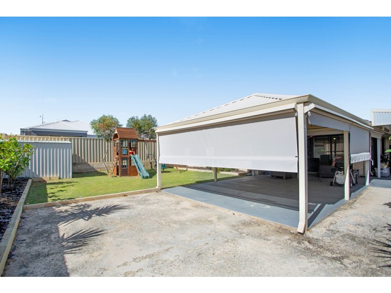 21 Crown Point Crescent, Butler WA 6036