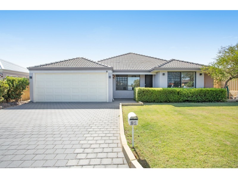 21 Crown Point Crescent, Butler WA 6036