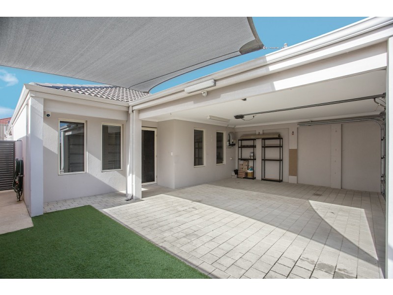 16A Pintabona Drive, Sinagra WA 6065