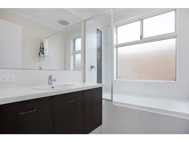 16A Pintabona Drive, Sinagra WA 6065