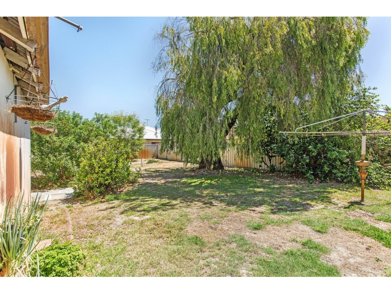 25 Leeds Street, Dianella WA 6059