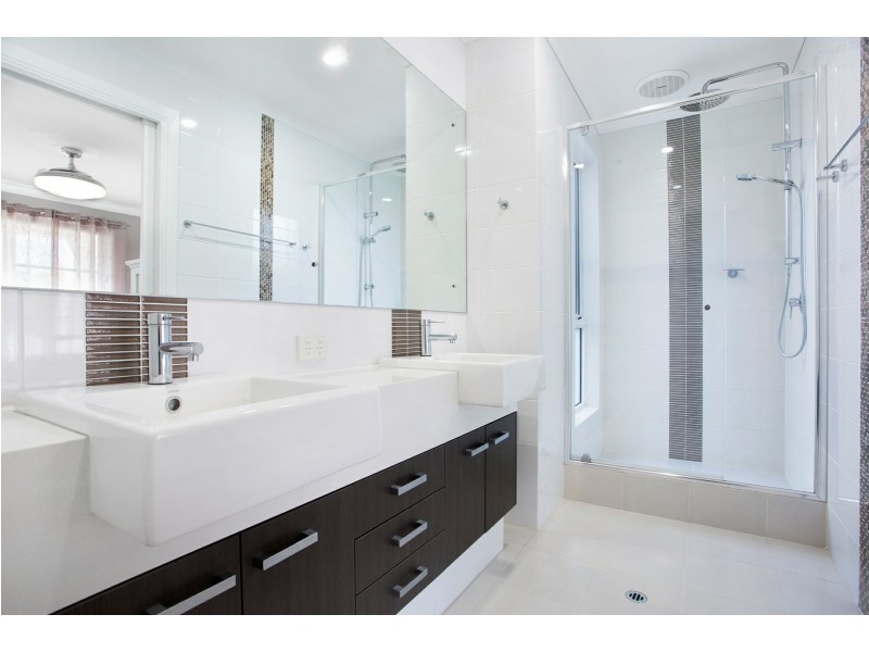 16 Admiralty Road, Jindalee WA 6036